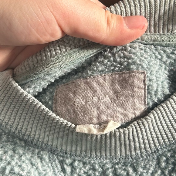Everlane The ReNew Fleece Raglan Sweatshirt in Pale Sage
Size M - Picture 7 of 8